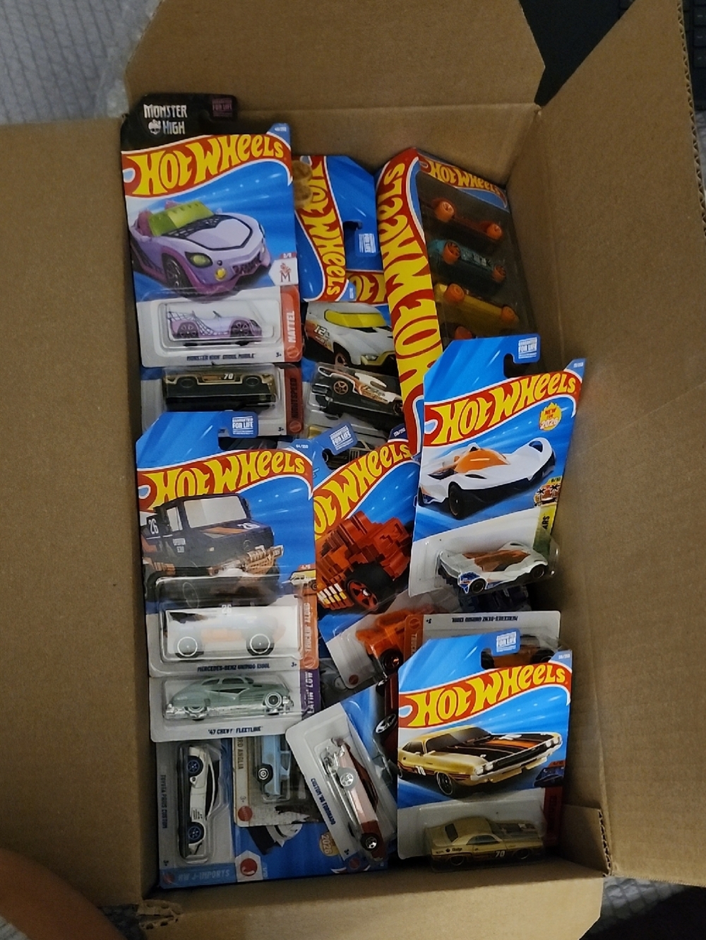 Hot Wheels Assorted Kids Toy Cars - Mixed Colors Pack